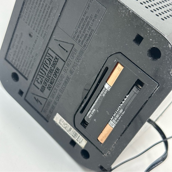 onn bluetooth Clock radio - Picture 6 of 16